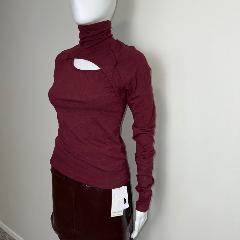 Commense Burgundy Turtleneck Top Cutout Long Sleeve Fitted‎ Casual Knit Size L